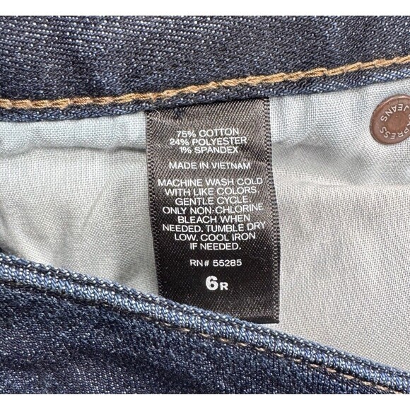 Express Jeans Womens 6 Slim Leg Dark Blue Denim Measures 30 x 31 - Picture 4 of 9